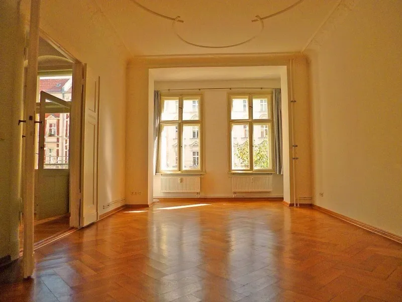 Wohnen im Herzen des Prenzlauer Bergs – Stilvoll sanierter Altbau in begehrter Kiezlage — photo 1